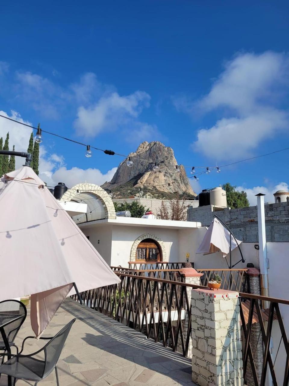 Hermanos Feregrino Bernal Esterno foto